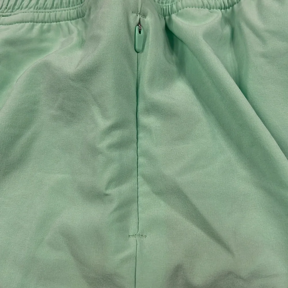 Lululemon Hotty Hot High Rise Shorts - Picture 4 of 11